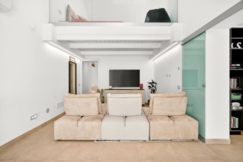 Loft di design in centro – 2 camere, 2 bagni – completamente ristrutturato — Foto 1